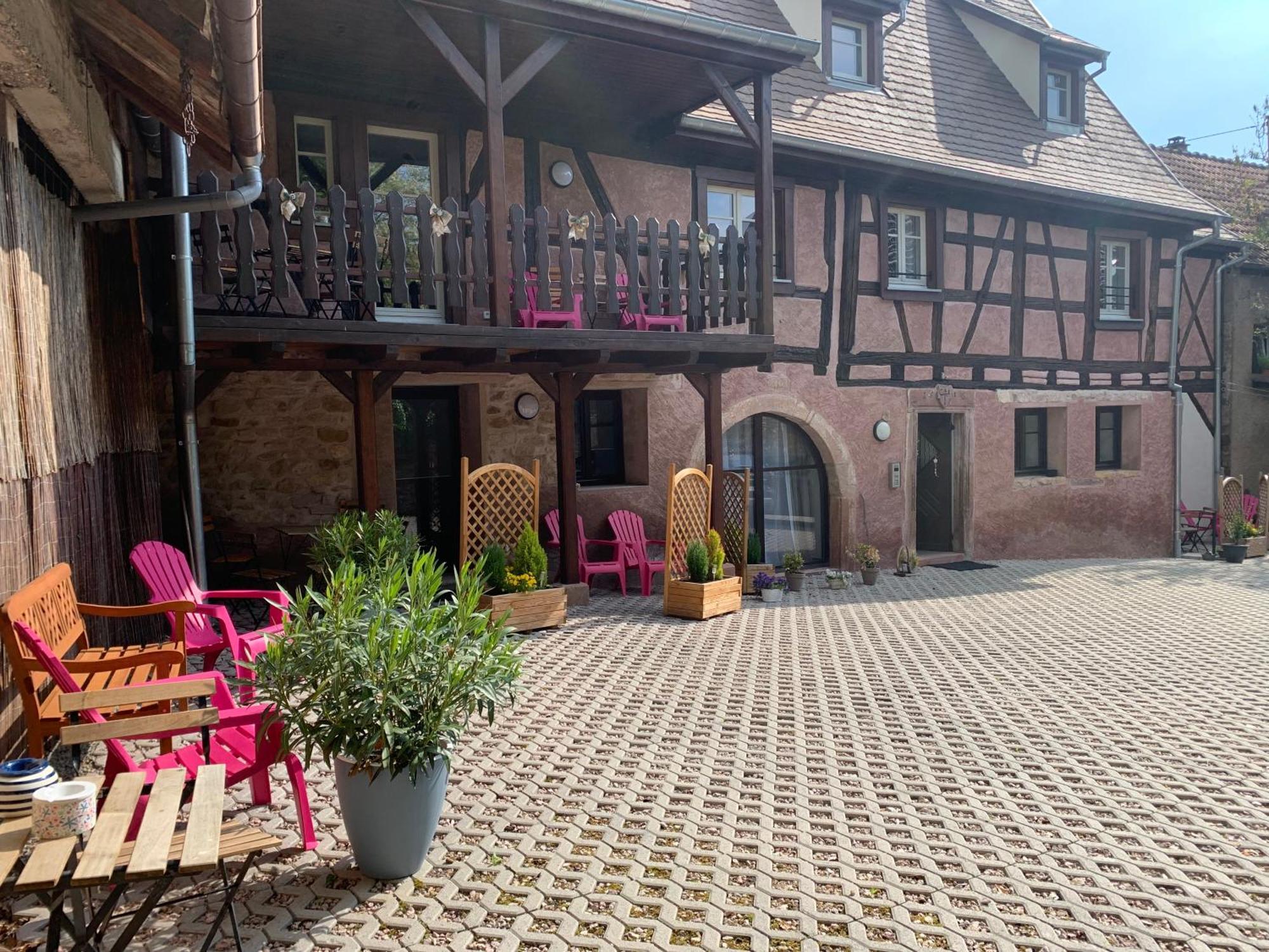 Doux Refuge Avec Terrasse Parking Gratuit Beblenheim Exterior foto